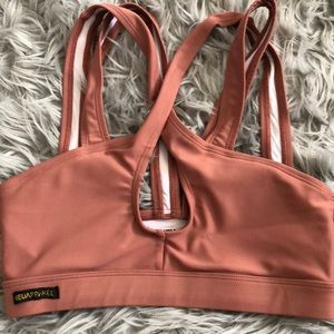 NEUAPPAREL SPORTS BRA NEVER WORN